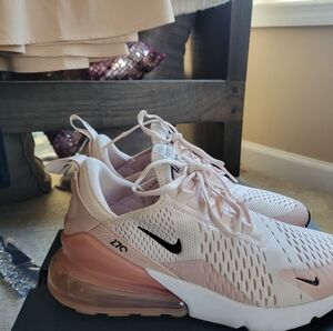 Womens Air Max 270 Size 8